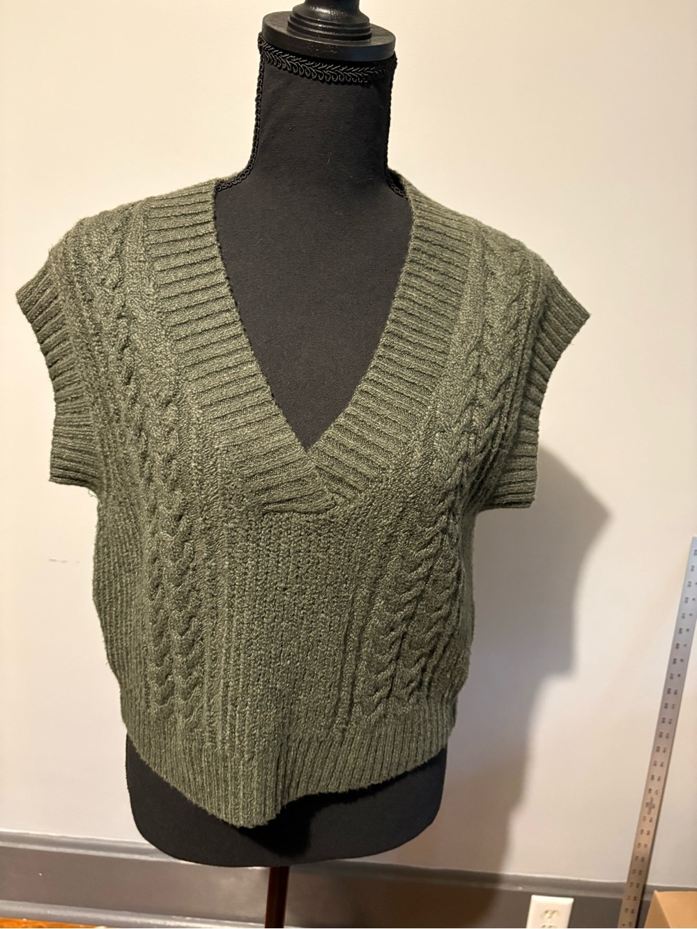 Universal Thread Olive Green V-Neck Cable Knit Sweater Vest